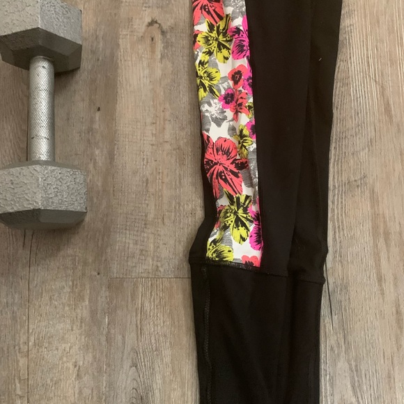 Victoria Secret leggings vsx workout clothing - Picture 5 of 5